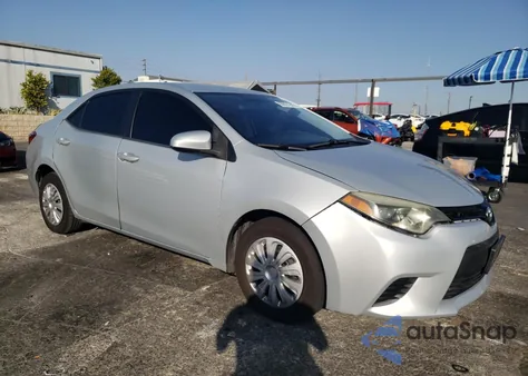 2015 Toyota Corolla L z USA, uszkodzony, nr VIN 2T1BURHE4FC253564